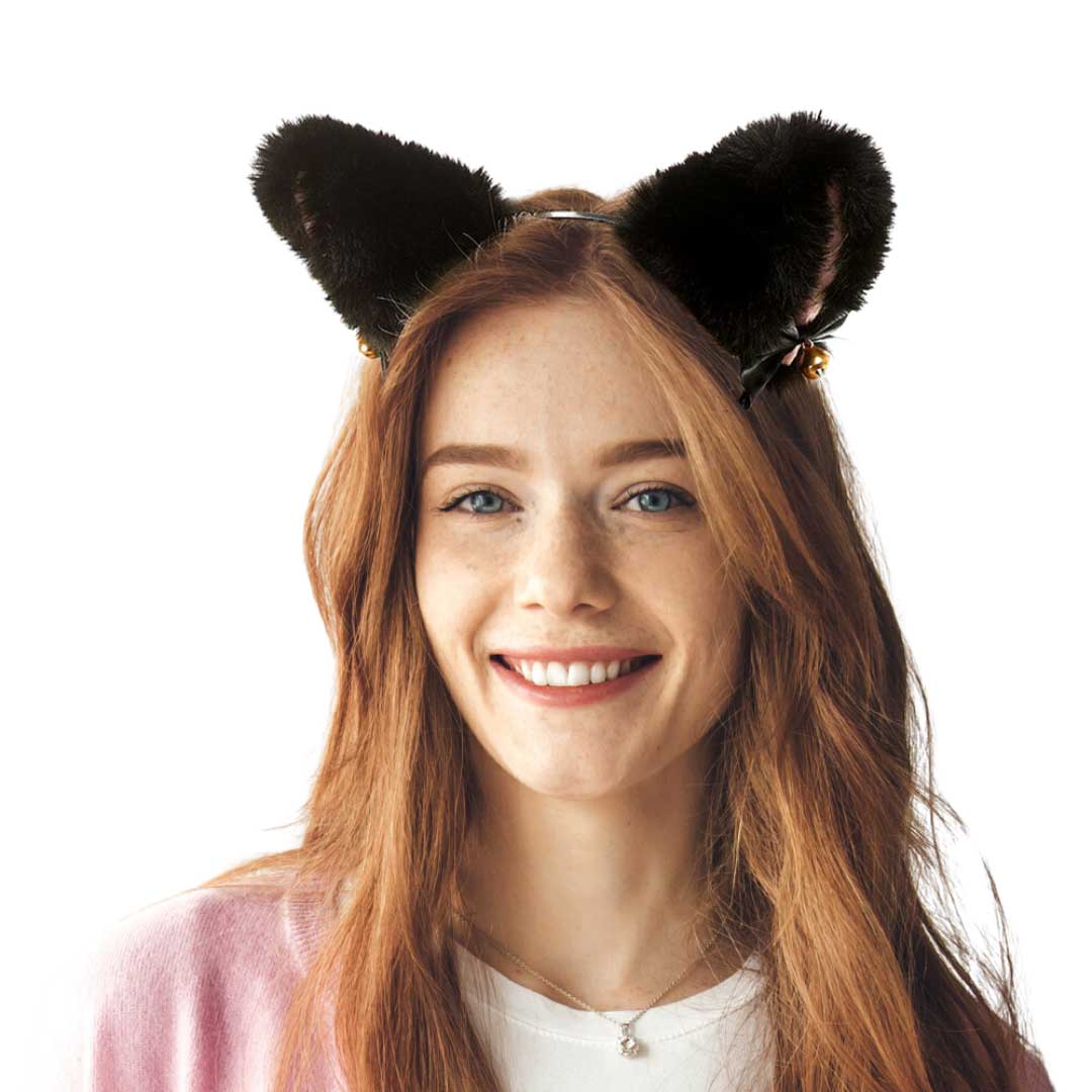 Black Gorgeous Faux Fur Animal Ear Headband, push back your hair with this pretty headband, and add a pop of color to any plain outfit! This expounds your Halloween party and attracts everyone's attention. This is the perfect gift for Halloween, especially for your friends, family, and the people you love and care about.