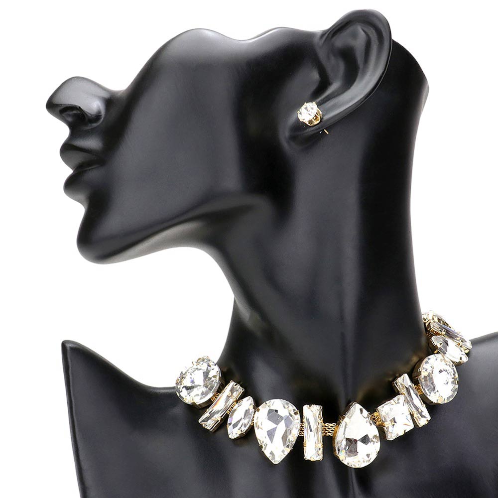 Gold Irregular Stone Cluster Evening Jewelry Set, is made with unique stones to add a chic touch to any special occasion look. Crafted from a mix of stones in different shapes and sizes, the set stands out with its bold and eye-catching design. Perfect gift idea on birthdays, anniversaries, or any meaningful day.