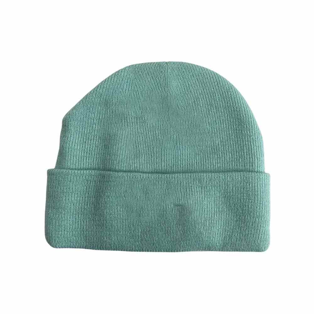 Mint BABY Classic Oversized Logo CC Beanie offers a timeless design with a modern oversized fit, crafted for comfort and style. Featuring a prominent CC logo, this beanie not only provides warmth but also adds a sophisticated edge to your casual wardrobe. Ideal for cooler days, its quality construction ensures durability and long-lasting wear.