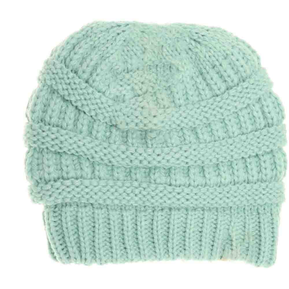 Mint Kids Solid Fuzzy Lined CC Beanie combines durable construction with a plush interior to provide exceptional warmth and comfort for children. Designed with a secure fit and a minimalist, solid color style, this beanie is perfect for keeping young ones protected from cold weather while supporting active play. Its fuzzy lining enhances insulation without adding bulk, making it an excellent choice for daily wear in colder climates.
