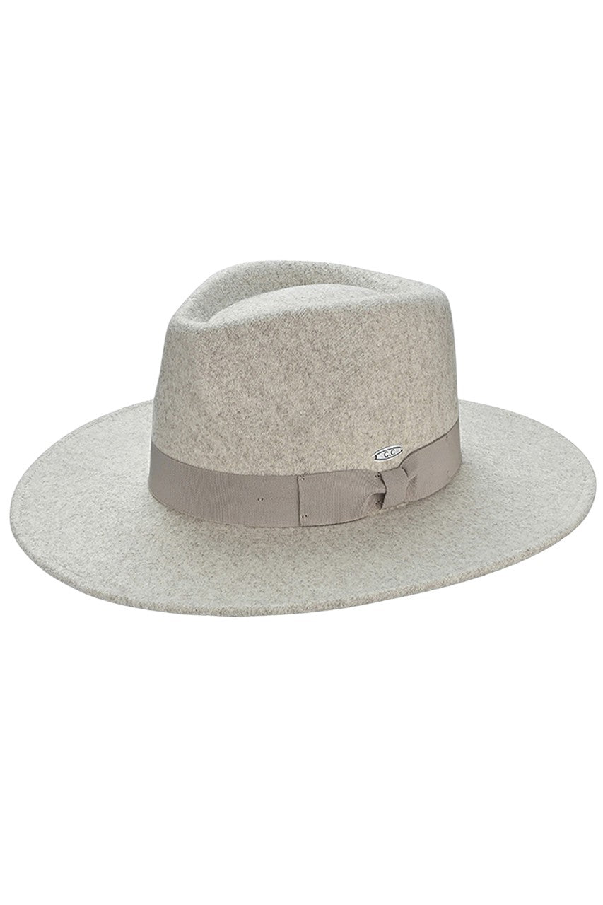 Oatmeal C.C Grosgrain Bow Vegan Felt Panama Hat is crafted from vegan felt for a cruelty-free and sustainable option. With a stylish grosgrain bow detail, this hat adds a touch of elegance to any outfit. Perfect for all seasons, this panama hat offers both fashion and functionality.