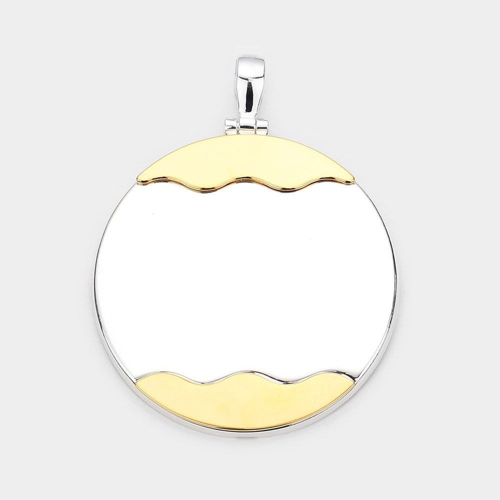 Madeline Love Two Tone Wave Detailed Metal Round Pendant - Pendant Sets