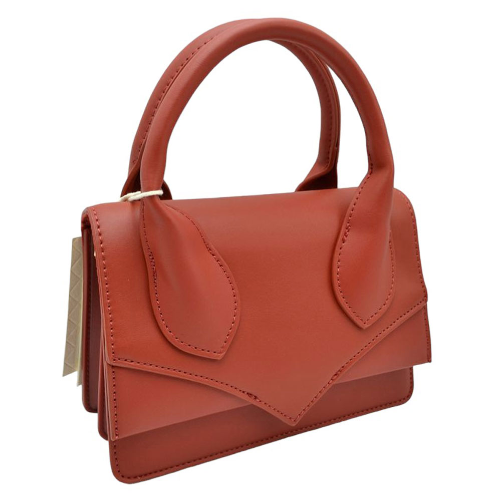 Red Faux Leather Top Handle Le Chiquito Tote Bag, is stylish, durable, and practical. The bag is made of faux leather with a sturdy top handle and an adjustable shoulder strap. The roomy design offers plenty of space. Experience effortless style and convenience with this chic, multi-functional tote.