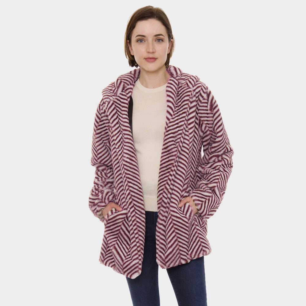 Pink
Zigzag Patterned Hooded Sweater