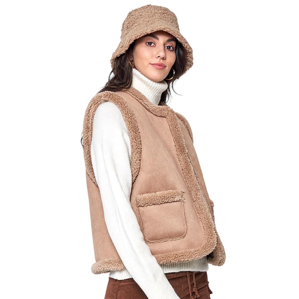 Taupe Faux Suede Sherpa Vest, Stay warm in style with this fashionable vest. Thanks to the Sherpa lining, you can stay warm and cozy no matter the weather. The fashionable design features an outer shell of faux suede and a classic collar. Perfect for those who want to chill out in the winter evenings.