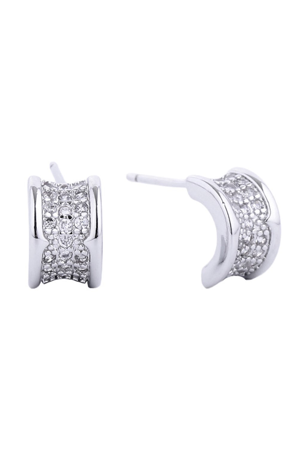 White Gold Elevate your everyday look with these stunning 14K Gold/White Gold dipped post earrings, featuring sparkling cubic zirconia pavé detailing. Crafted from hypoallergenic brass, these beauties are perfect for sensitive ears and compliant with lead and nickel standards for peace of mind. With a delicate 1.3cm diameter, they strike the ideal balance between noticeable and wearable ideal for both casual days and special occasions. The lustrous gold dip combined with brilliant CZ stones creates an affor
