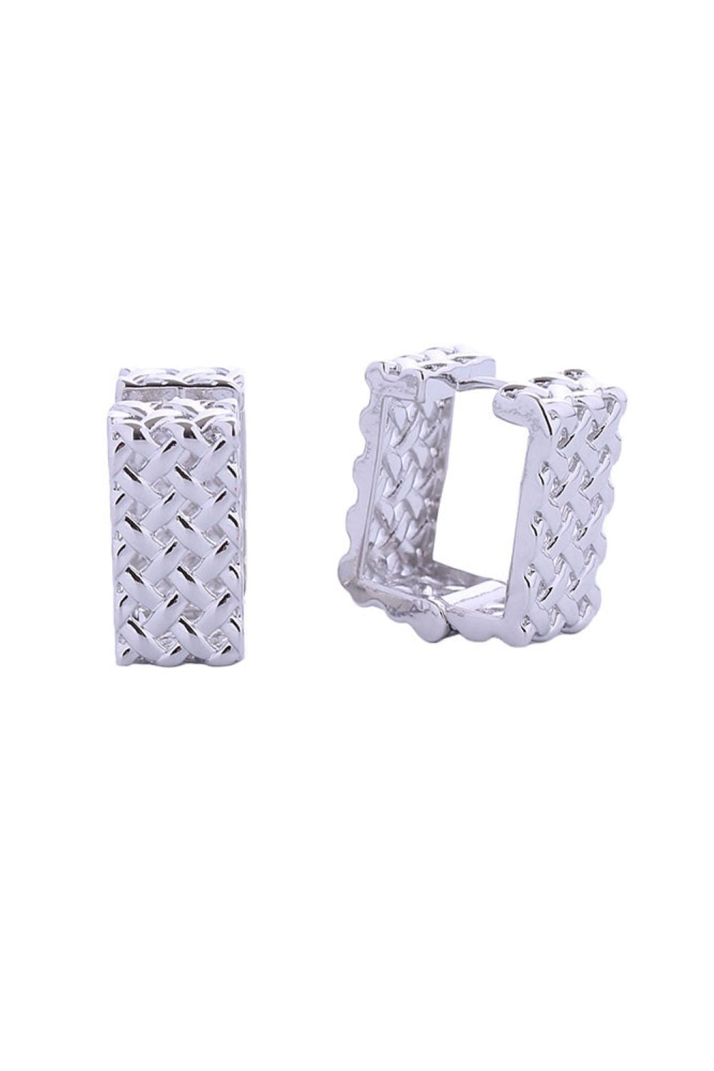 White Gold Elevate your everyday look with these stunning 14K Gold/White Gold Dipped Pattan Texture Huggie Earrings. Crafted in Korea with meticulous attention to detail, these petite 1.7cm huggies feature an intricate pattan texture that catches the light beautifully. Made from hypoallergenic brass and fully compliant with lead and nickel regulations, they're perfect for sensitive ears.