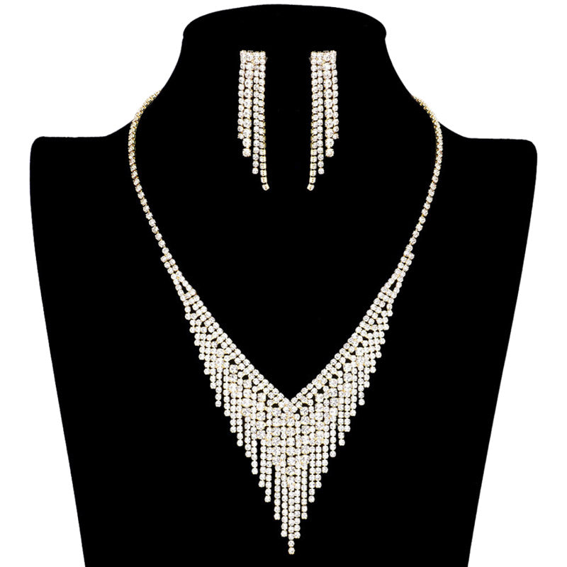 Brighten up your look with this dazzling Gold Rhinestone Fringe Necklace Earring Set. Expertly crafted from sparkling rhinestones, this jewelry set is an elegant addition to any ensemble. Perfect Birthday Gift, Christmas Gift, Anniversary Gift, Prom, Valentine's Day Gift, Regalo Cumpleanos, Aniversario, Regalo Navidad