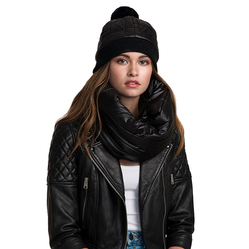 Black Fall Winter Polyester Padded Snood Scarf, delicate, warm, on trend & fabulous, a luxe addition to any cold-weather ensemble. Great for daily wear in the cold winter to protect you against chill, classic infinity-style scarf & amps up the glamour with plush material that feels amazing snuggled up against your cheeks.