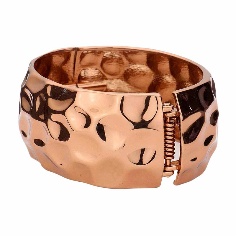 Copper Hammered Metal Hinged Bracelet, These fashionable hammered bracelets are both trendy and comfortable to wear. These hinged bracelets can light up any outfit, and make you feel absolutely flawless. Fabulous fashion and sleek style add a pop of pretty color to your attire, coordinating with any ensemble from casual to formal wear. Goes with any of your casual outfits and Adds something extra special.