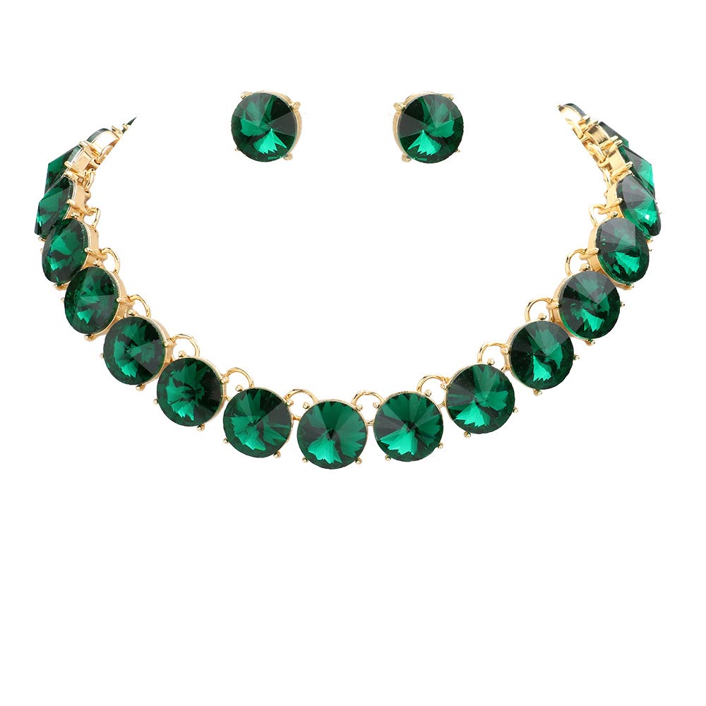 Emerald Round Stone Link Evening Necklace, This gorgeous necklace jewelry set will show your class on any special occasion. The elegance of these stones goes unmatched, great for wearing at a party! Stunning jewelry set will sparkle all night long making you shine like a diamond on special occasions. Perfect jewelry to enhance your look and for wearing at parties, weddings, date nights, or any special event.