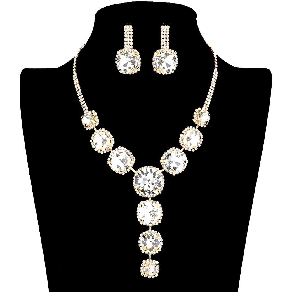 Gold Round Stone Accented Evening Necklace, These fashionable trendy stone accented Necklace for women are suitable for every girl as well! Wearing it you are a unique fashion in the crowd. sophisticated look you have been craving for! Stunning evening necklace will sparkle all night long making you shine out like a diamond. perfect for a night out on the town or a black tie party.