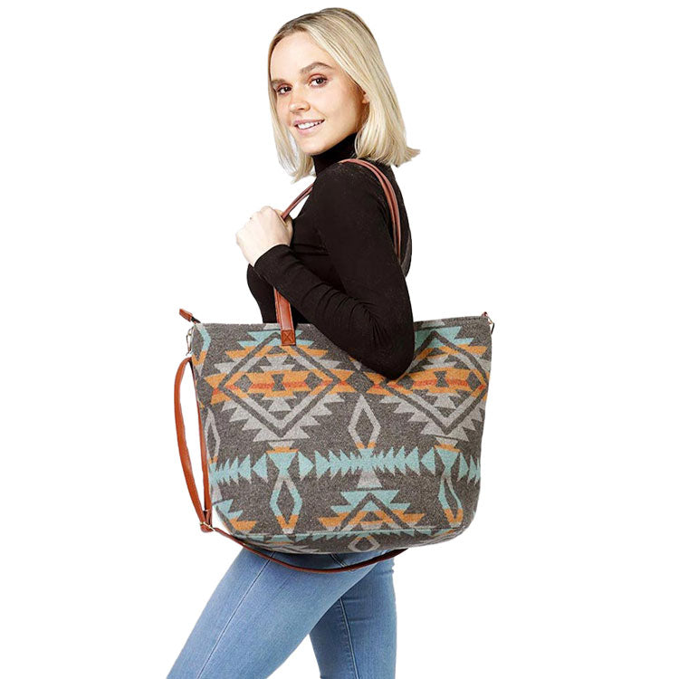 Trendy Western Weekend Tote Bag