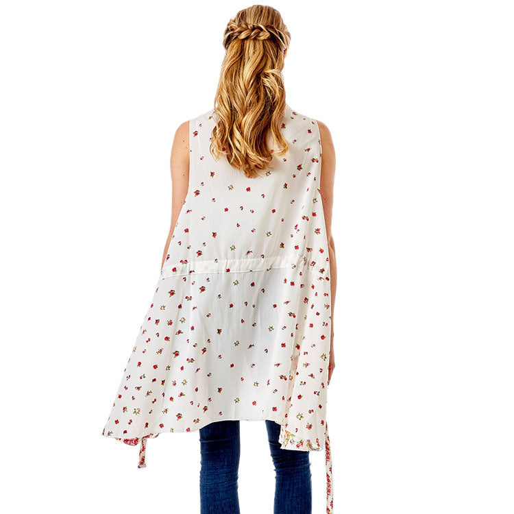 White Flower Pattern Print Cover Up Vest, Luxurious, trendy, super soft chic capelet, keeps you warm and toasty. You can throw it on over so many pieces elevating any casual outfit! Perfect Gift for Wife, Birthday, Holiday, Christmas, Anniversary, Fun Night Out.