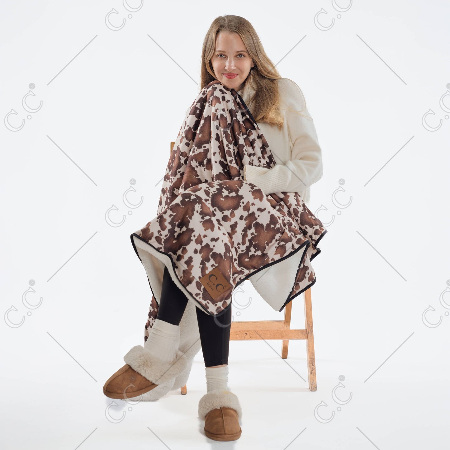 C.C Cow Print Pattern Throw Blanket With Sherpa