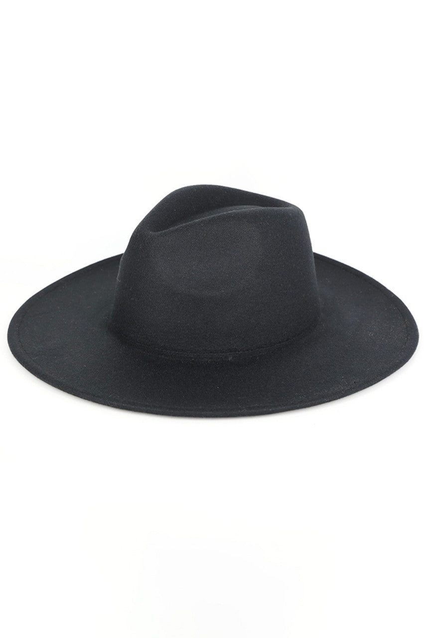 Black Solid Plain Panama Hat combines traditional craftsmanship with contemporary styling. The densely woven construction provides UPF protection while maintaining breathability. Features include a reinforced crown, moisture-wicking interior sweatband, and balanced proportions for a flattering fit across face shapes. An essential accessory for the discerning individual seeking both functionality and refined aesthetics in warm weather. 