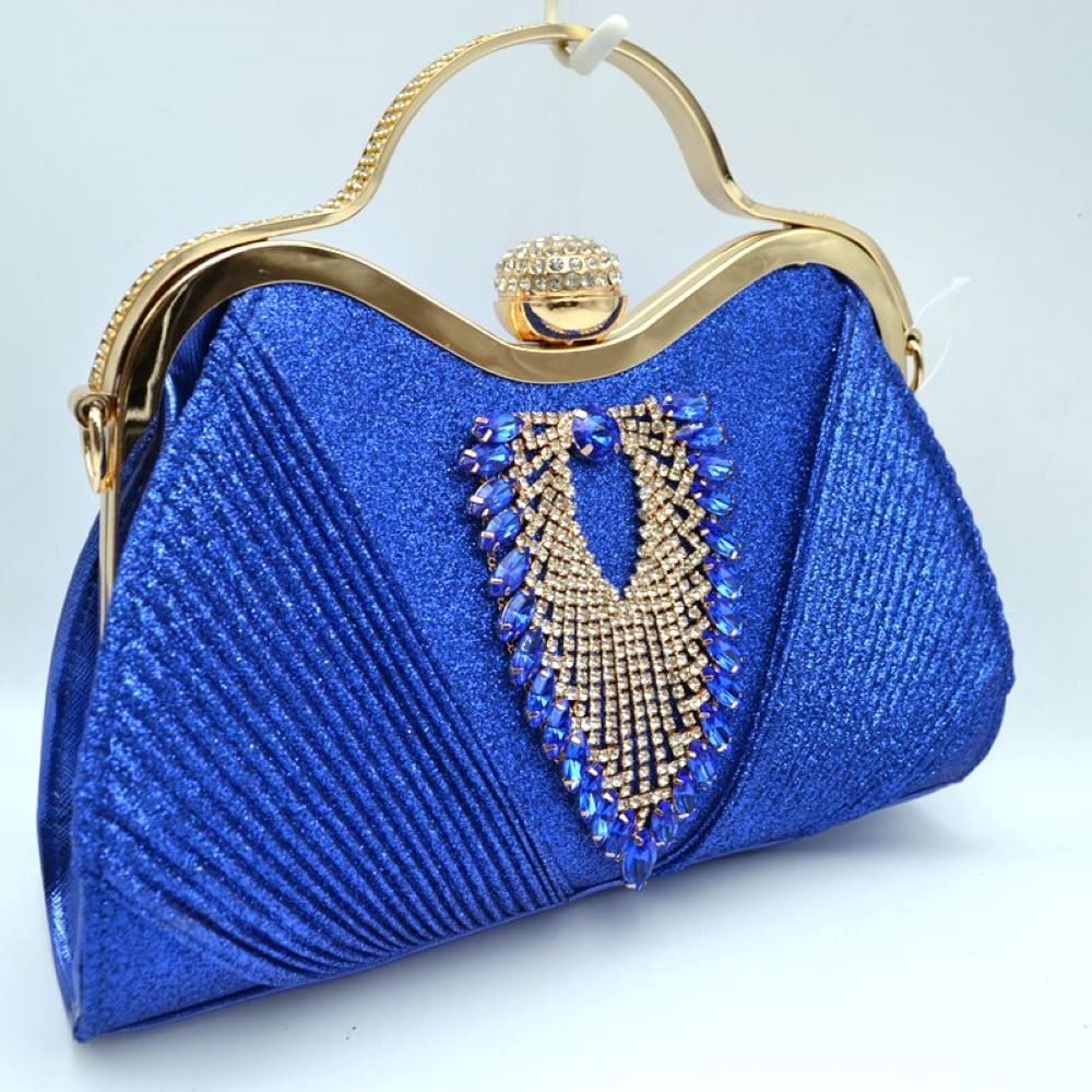 Blue Elevate your evening wear with this stunning, sophisticated evening clutch bag. Designed for special occasions, galas, weddings, and formal events, this purse seamlessly blends classic glamour with modern functionality.