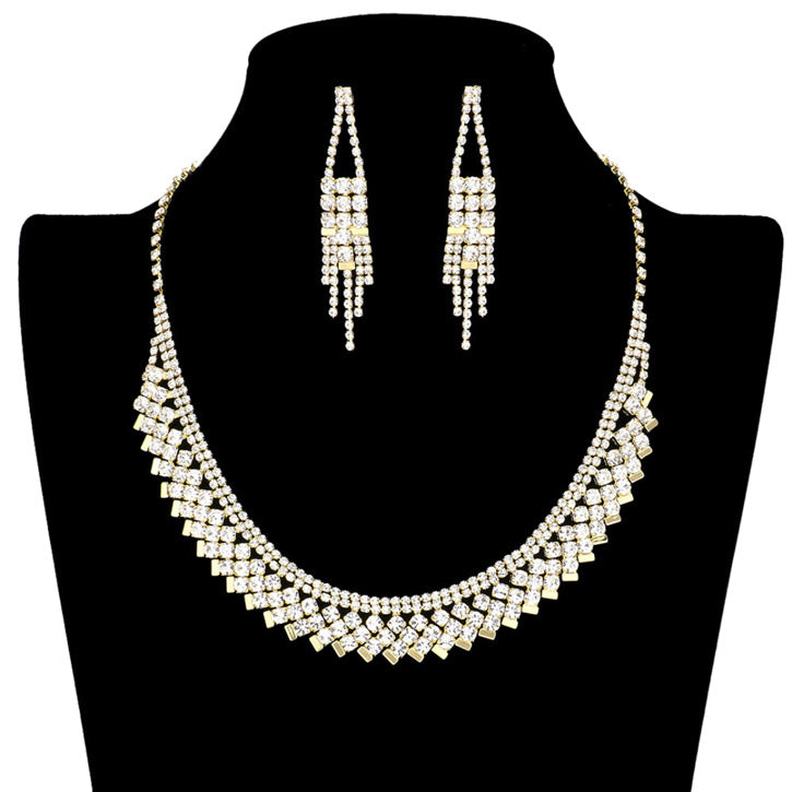 clear gold Curved Rhinestone Necklace Earring Set will be sure to add an air of timeless elegance, wear it with your favorite evening attire for an unbeatable combo of glitz and glamour Perfect Birthday Gift, Christmas Gift, Anniversary Gift, Prom, Valentine's Day Gift, Regalo Cumpleanos, Aniversario, Regalo Navidad