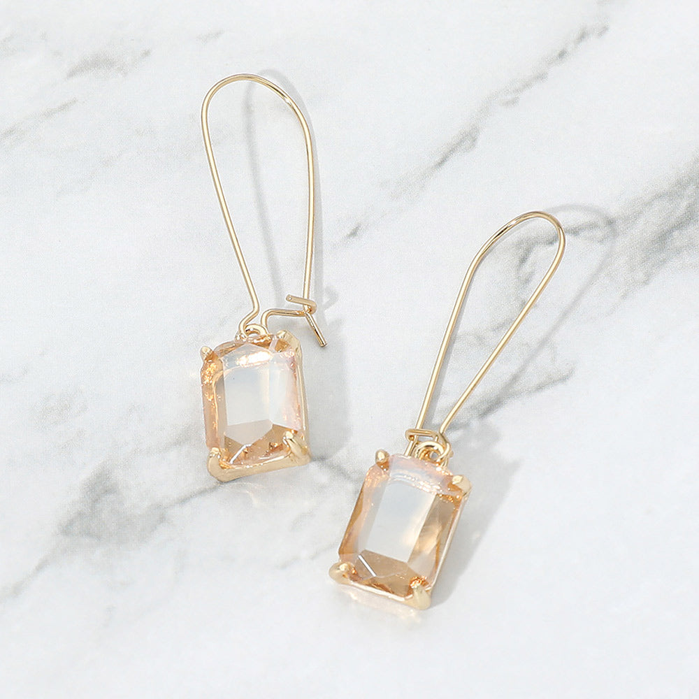Madeline Love AB, Topaz