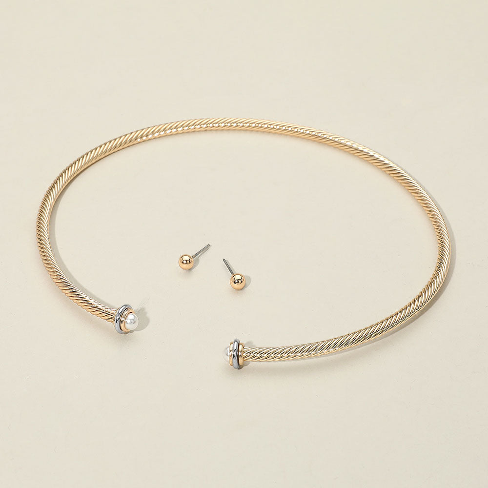 Madeline Love Cream, Gold Metal Twisted Pearl Ends Wire Choker Necklace
