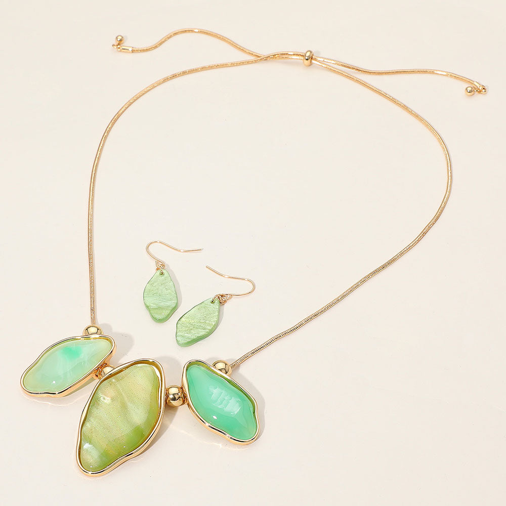 Madeline Love Green Abstract Sparkled Celluloid Acetate Pebble Link Pointed Adjustable Necklace - Necklaces - extra