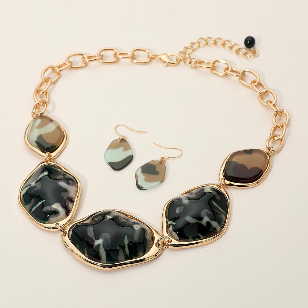 Madeline Love Camouflage Chunky Bold Resin Pebble Plate Link Statement Necklace - Necklaces