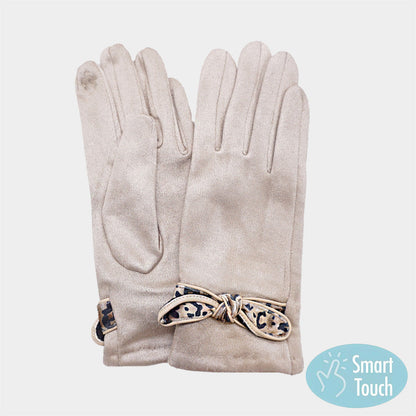 Beige Elegant gloves featuring smart touch technology for easy phone use, paired with a stylish bow accent for a chic finish. Designed to keep hands warm and comfortable, these gloves combine fashion and function, perfect for winter wear or gifting.