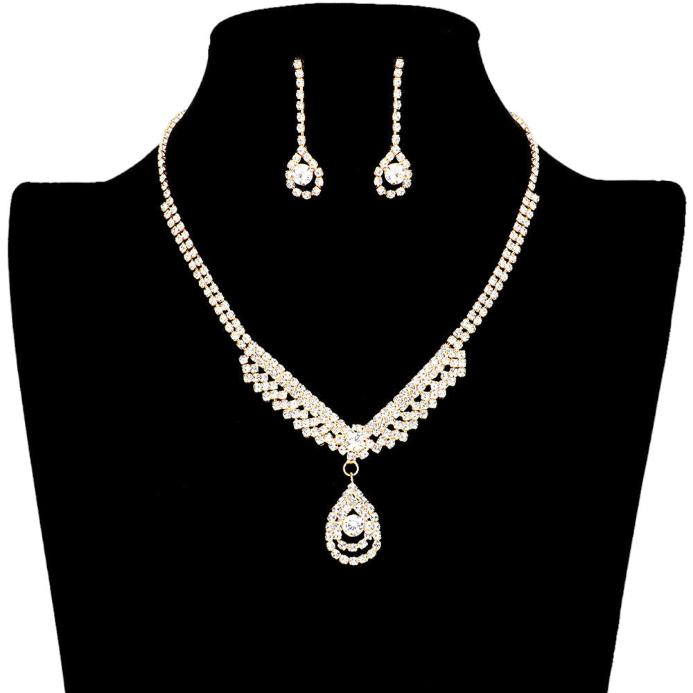 Gold Crystal Rhinestone Teardrop Pave Necklace, get ready with this crystal rhinestone necklace to receive the best compliments on any special occasion. This classy rhinestone pave necklace is perfect for parties, weddings, and evenings. Awesome gift for birthdays, anniversaries, Valentine’s Day, or any special occasion.