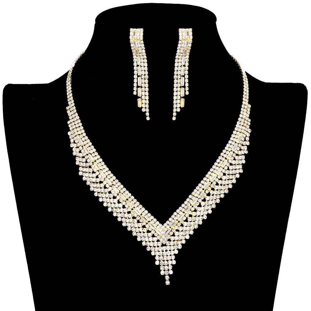 Gold Rhinestone Pave V Shaped Jewelry Set, will add a touch of glamour to any look. The set is crafted with premium-grade materials and features a luxurious rhinestone pave design for extra sparkle. Ideal for special occasions or gifts, it’s sure to get attention.