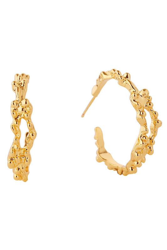 Gold Elevate your everyday look with these timeless 14K Gold and White Gold dipped hoop earrings. Featuring a sophisticated grain texture finish, these 3.5cm hoops offer understated elegance with modern appeal. Crafted from hypoallergenic brass, they're gentle on sensitive skin and designed for all-day comfort.