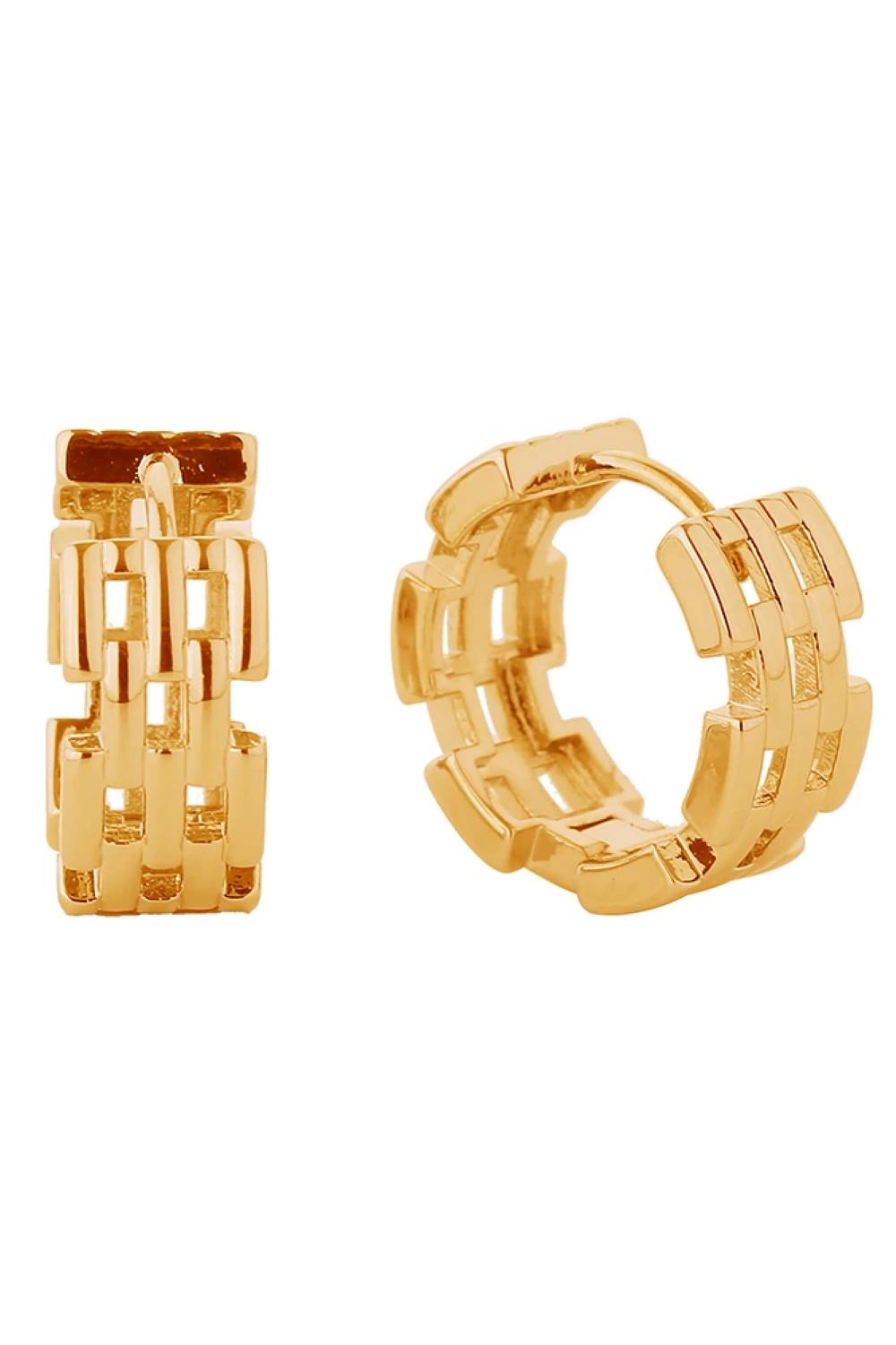 Gold Delicate 14K gold and white gold dipped huggie hoops crafted from hypoallergenic brass. These petite 1.7cm earrings feature the iconic maillon chain link design, perfect for everyday elegance. Lead and nickel compliant for sensitive skin. Expertly made in Korea.