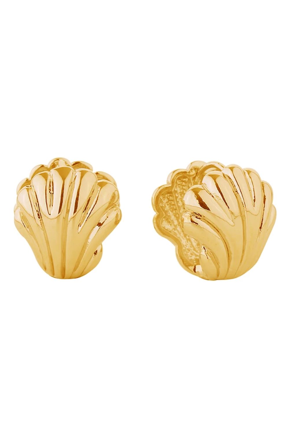 Gold Delicate mini shell huggie earrings crafted in brass with 14K gold or white gold dipping. These hypoallergenic beauties measure 1.5cm in diameter, perfect for everyday elegance. Lead and nickel compliant for sensitive skin. Expertly made in Korea, they're the ideal addition to any jewelry collection.