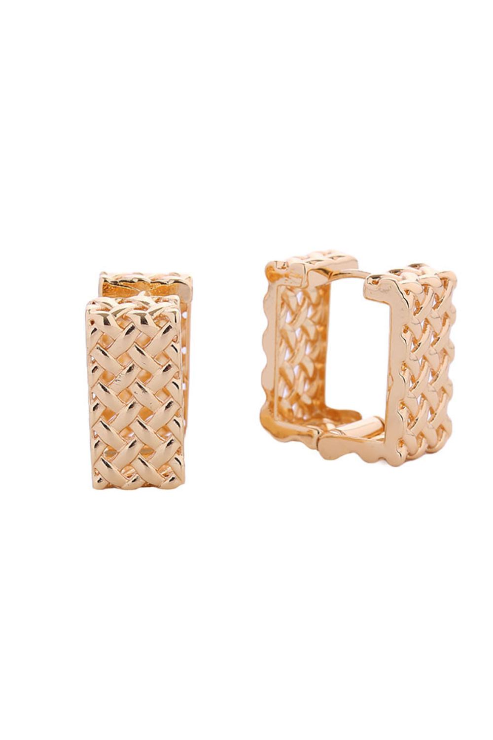 Gold Elevate your everyday look with these stunning 14K Gold/White Gold Dipped Pattan Texture Huggie Earrings. Crafted in Korea with meticulous attention to detail, these petite 1.7cm huggies feature an intricate pattan texture that catches the light beautifully. Made from hypoallergenic brass and fully compliant with lead and nickel regulations, they're perfect for sensitive ears.