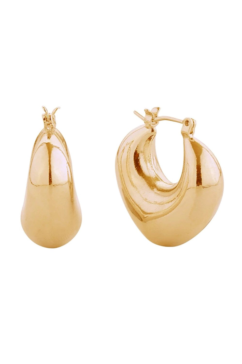 Gold Elevate your everyday look with these stunning 14K Puffed Pincatch Earrings, crafted with precision in Korea. Featuring a luxurious gold or white gold dip finish, these hypoallergenic brass earrings are perfect for sensitive skin. With a comfortable 2.4cm diameter and secure pincatch backing, they offer both style and stability. Lead and nickel compliant for peace of mind. A timeless accessory that transitions seamlessly from day to night.