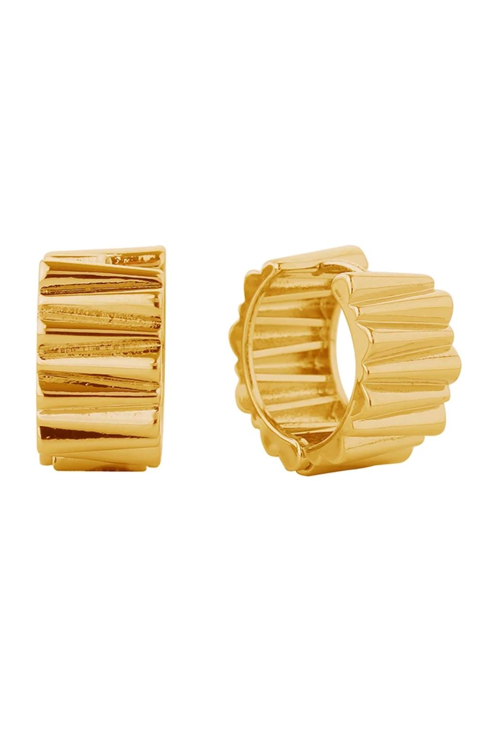 Gold Elegant huggie hoops crafted in brass with 14K gold and white gold dipping. These hypoallergenic earrings feature a refined ridged texture and measure 1.8cm in diameter, perfect for a subtle yet sophisticated look. Lead and nickel compliant for sensitive skin.