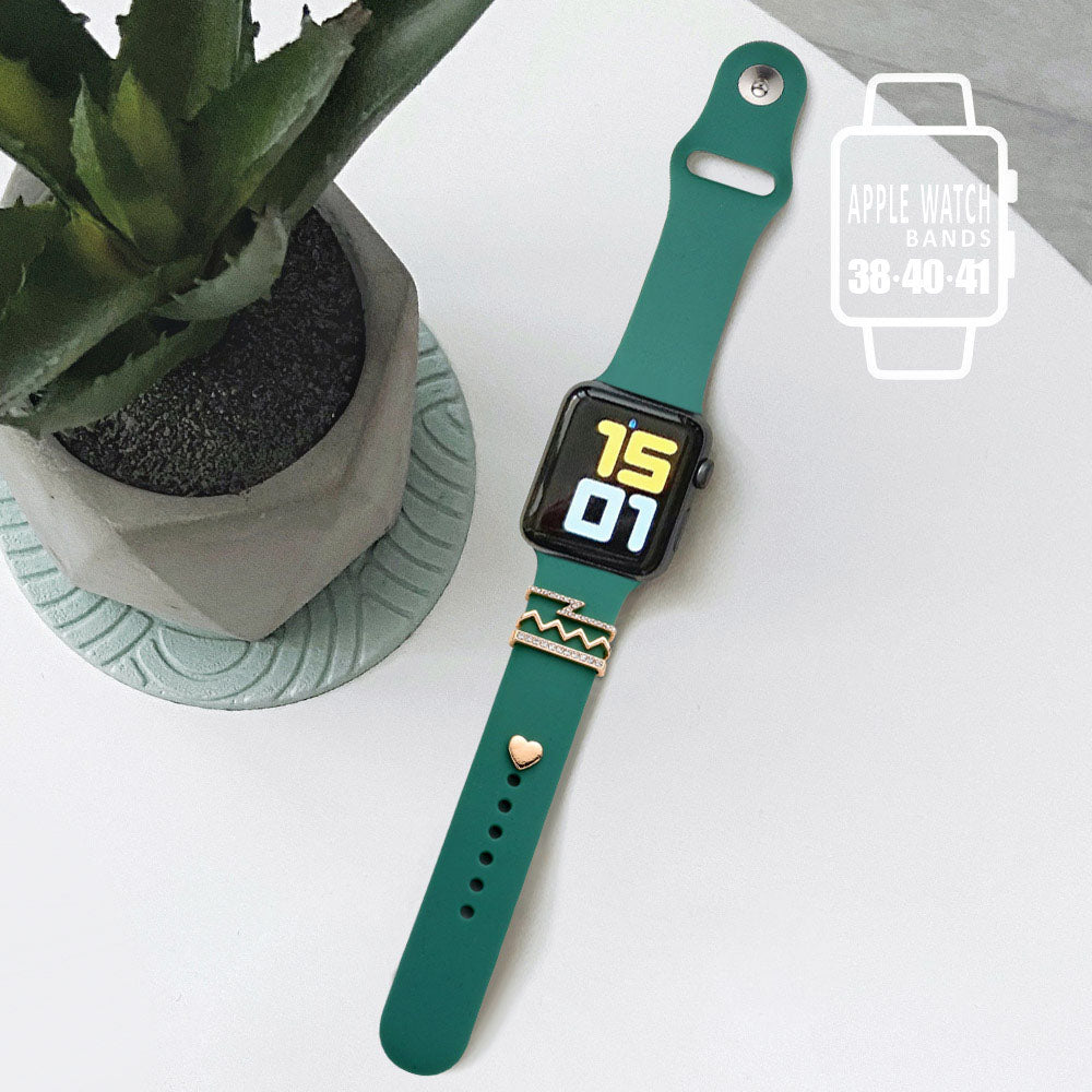Green Heart Pointed Apple Watch Silicone Band adds a touch of elegance and personality to your Apple Watch. The pointed design brings a unique and stylish element to your device. Made of durable silicone, it offers a comfortable and secure fit for all-day wear. Show off your individuality with this beautiful band.