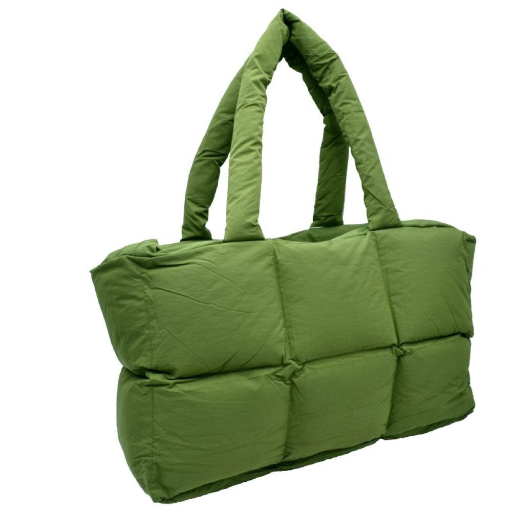 Green Meet your new go-to everyday companion with this Chic Quilted Puffer Tote Bag. This oversized puffer tote perfectly blends streetwear style with practical, lightweight functionality, making it ideal for travel, work, gym gear, or daily errands.