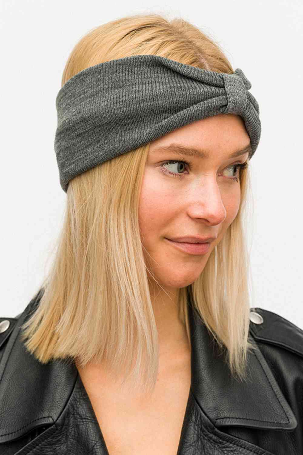 Heather Gray Elevate your accessory game with this charming knit bow headwrap. Crafted from soft, durable 100% acrylic, it offers a cozy fit that works year-round. The generous 4.5" x 9" dimensions provide comfortable coverage while the classic bow design adds instant style to any outfit. Perfect for casual days, workouts, or keeping hair in place with flair.