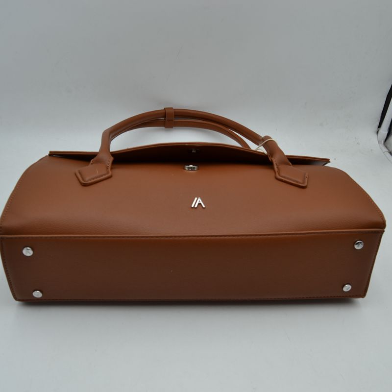 Minimalist Structured Shoulder Bag with Envelope Flap - Shoulder Bag