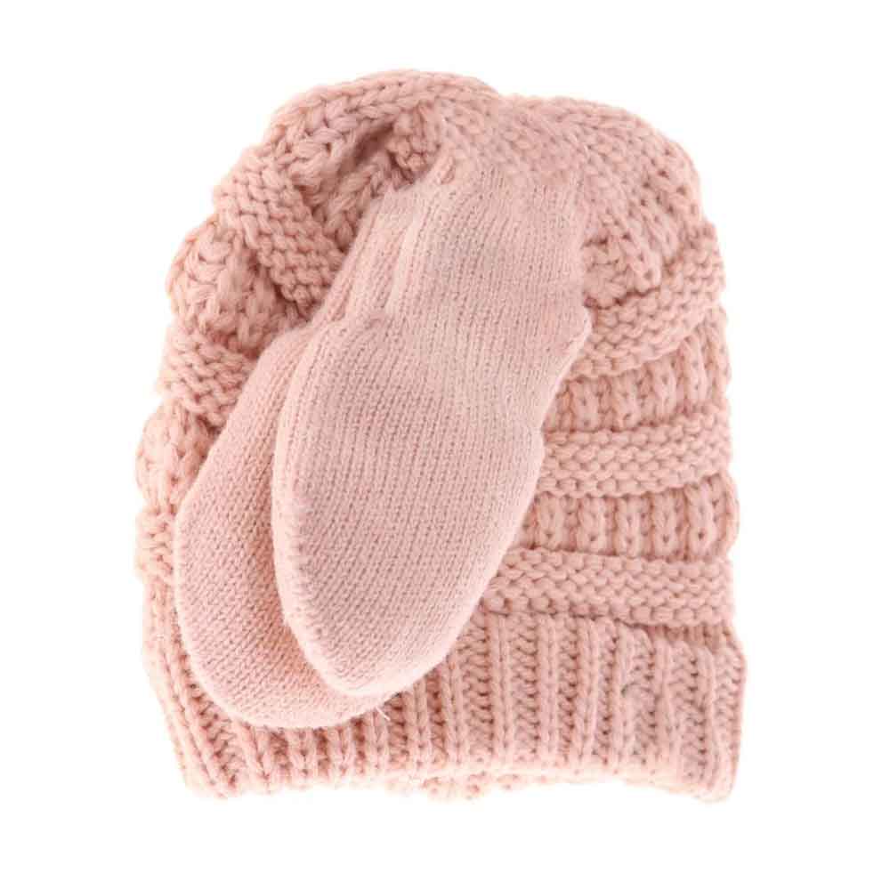 IndiePink BABY Solid C.C Beanie with Mitten Set provides essential warmth and comfort for your little one. Made from soft, high-quality materials, the beanie gently fits your baby's head to retain heat, while the matching mittens protect delicate skin from scratches and cold. This coordinated set balances functionality with a clean, solid design, making it an expert choice for everyday wear during cooler weather.