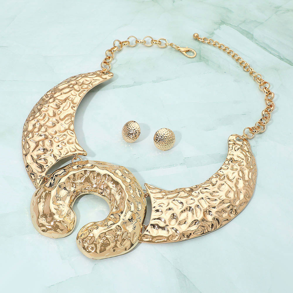 Madeline Love Gold Bold Textured Metal Horseshoe Accent Statement Collar Necklace
