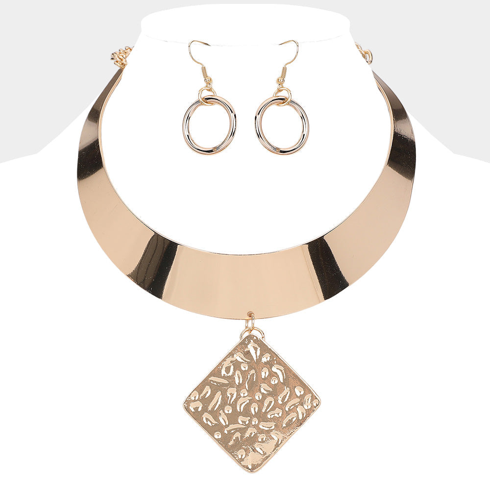 Madeline Love Gold Textured Metal Rhombus Pendant Pointed Necklace - Necklaces