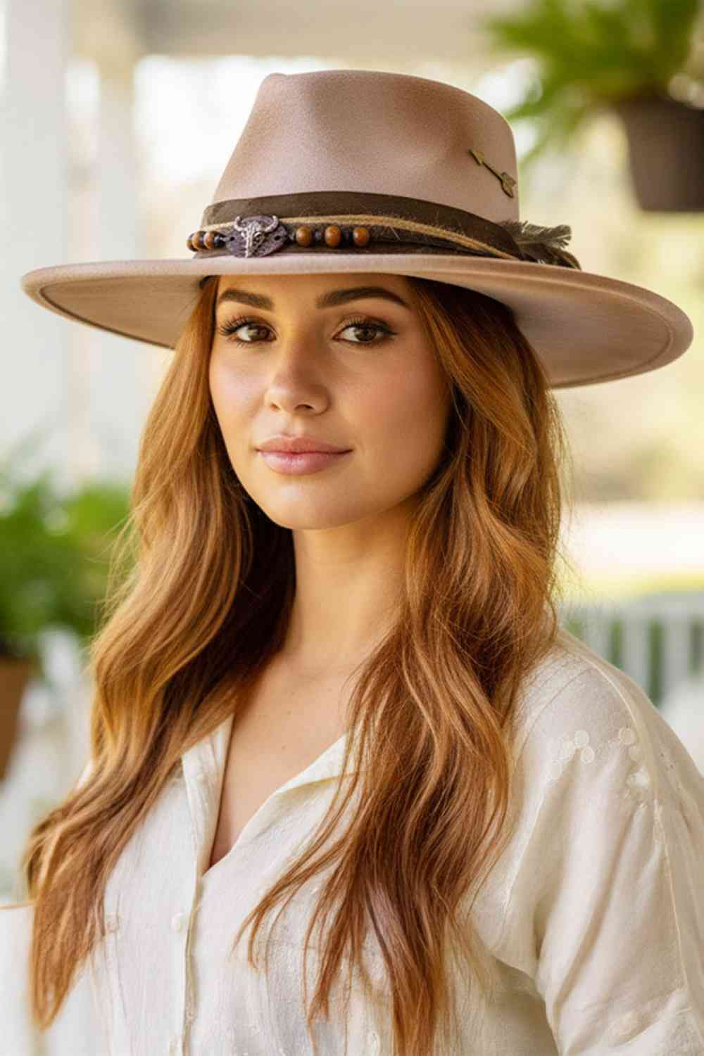 Multi Two iconic looks, one hat! This Cowboy Hat's flexible brim allows for effortless shaping, letting you wear it as a classic cowboy hat or style it as a contemporary fedora.