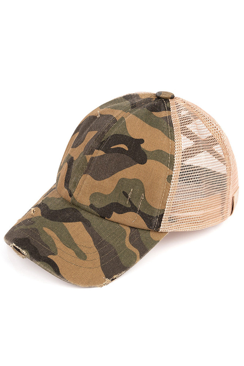 Olive C.C Kids Baseball Ponycap combines classic sporty style with a practical design tailored for children with ponytails. Crafted for comfort and durability, it features an adjustable fit to accommodate growing heads and a ponytail-friendly opening at the back. Ideal for active kids, this cap offers sun protection while allowing hair to stay neatly in place during 