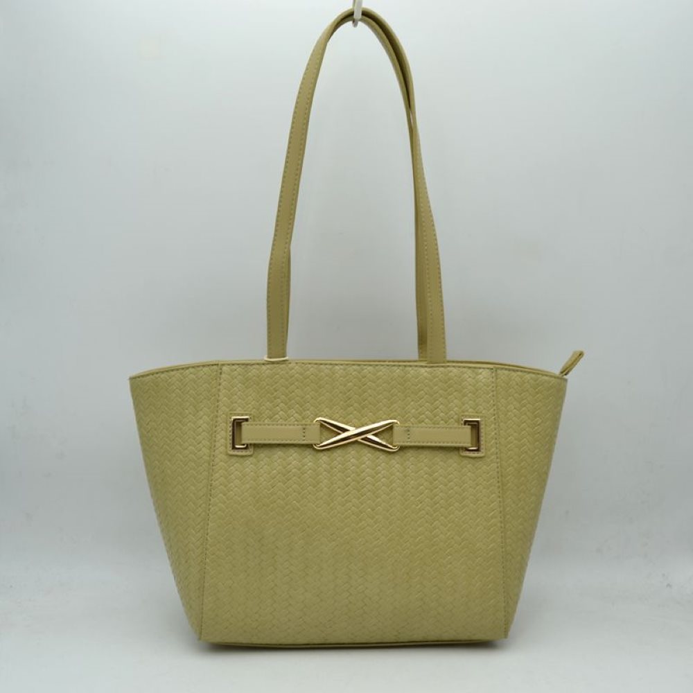Olive Elevate your daily style with this timeless and beautifully detailed structured shoulder tote bag. Blending a classic, elegant trapeze silhouette with gorgeous textured detailing, this bag serves as the perfect sophisticated accessory for work, shopping, or everyday outings.