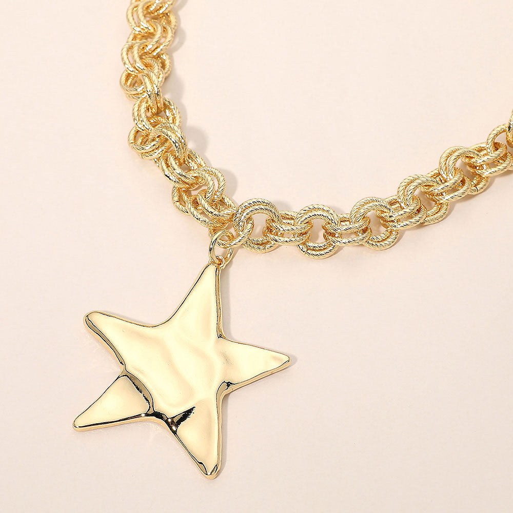 Madeline Love Gold Metal Star Pendant Chunky Chain Necklace