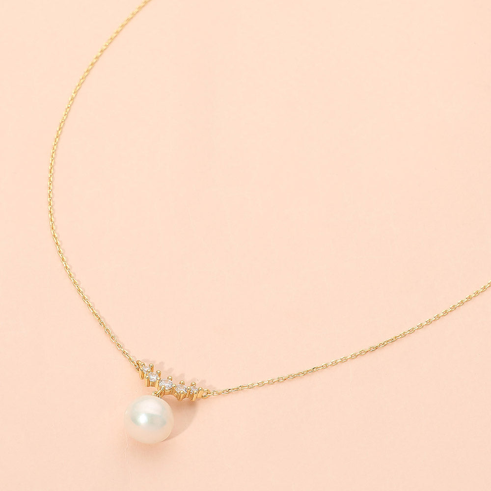 Madeline Love Cream, Gold 18K Gold Dipped Dainty Freshwater Pearl Pendant Necklace