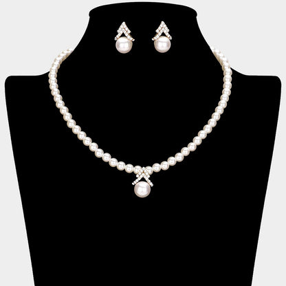 Madeline Love Cream, Gold Pearl Pendant Pointed Necklace