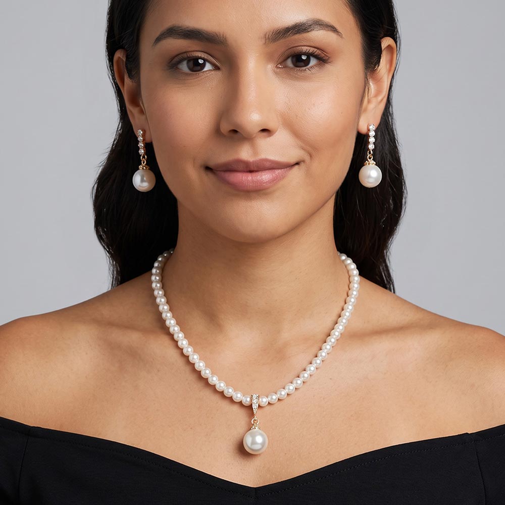 Madeline Love Cream, Gold Pearl Pendant Pointed Necklace