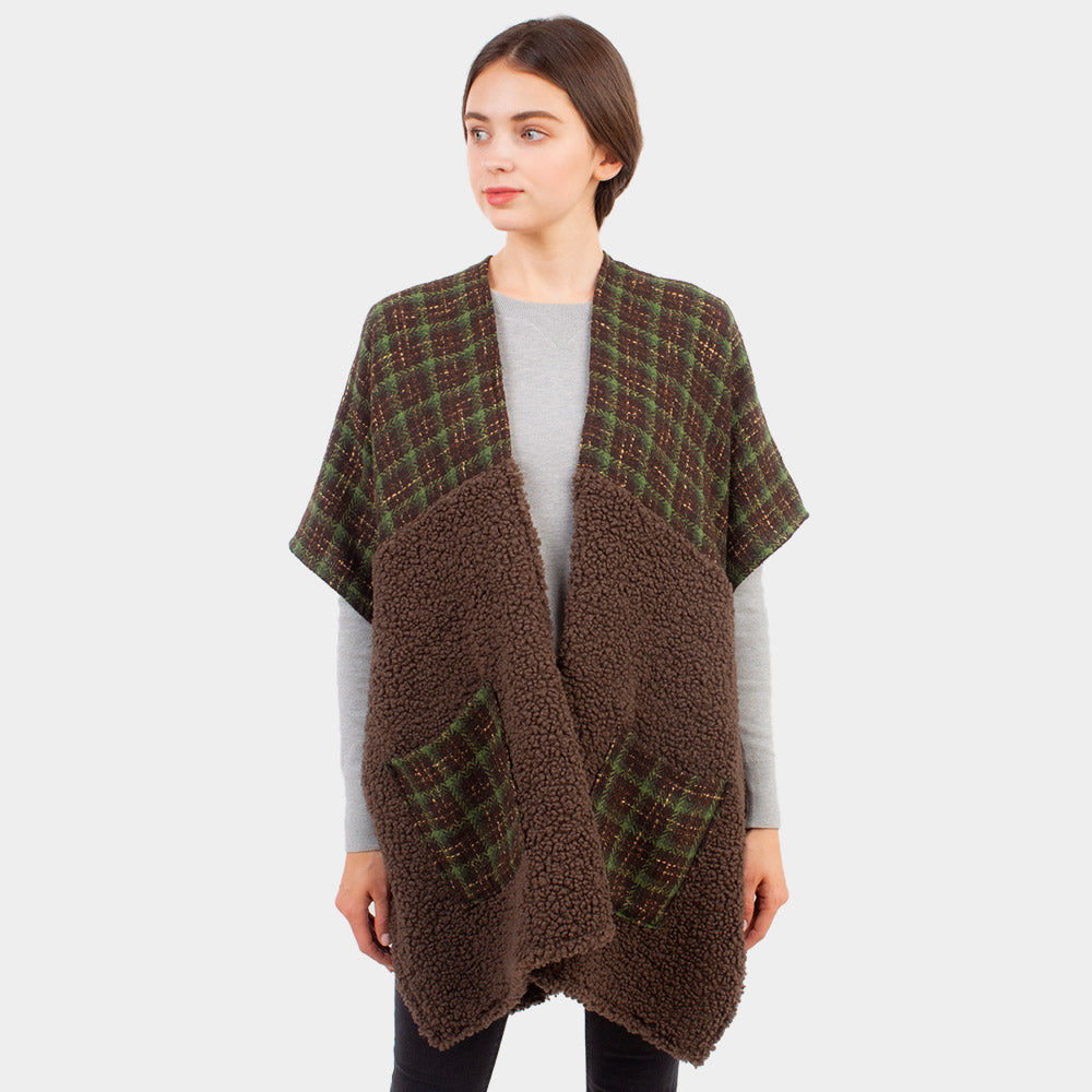Green Indian Tribe Pattern Pocket Cape Poncho